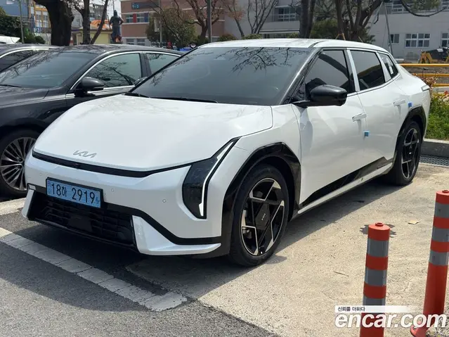 Kia EV4 2026 автомат (гидро), миниатюра 2 Kia EV4 2026 автомат (гидро), миниатюра 2