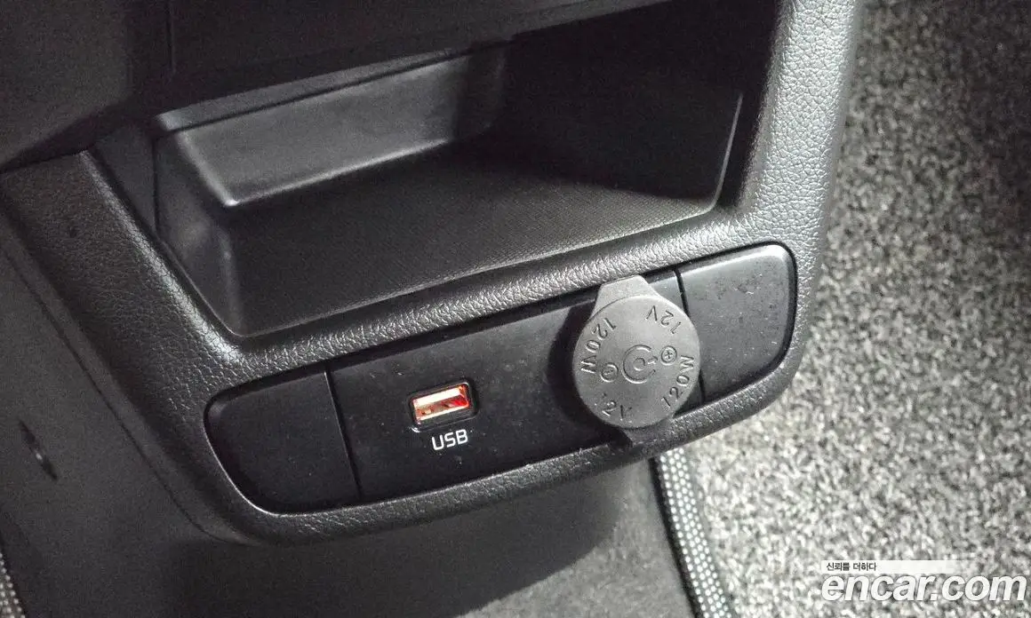 Kia Ray 2023 1.0 автомат (гидро), фото 19