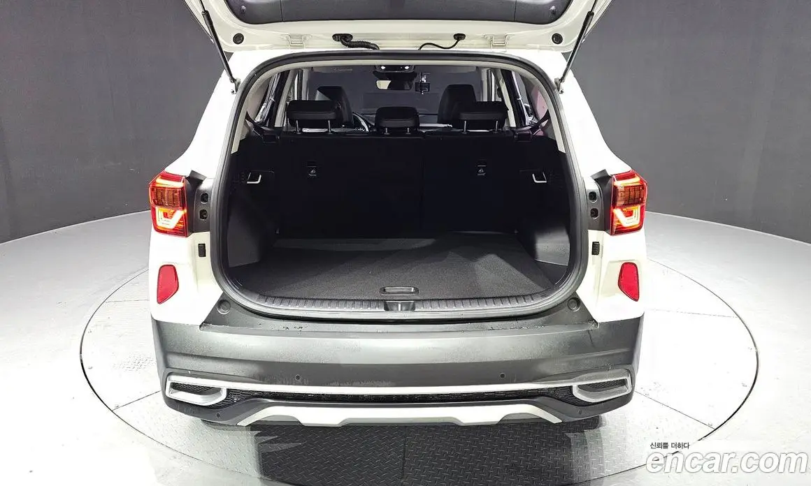 Kia Seltos 2019 1.6 автомат (гидро), фото 20