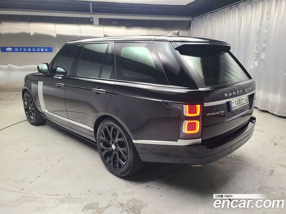 Land Rover Range Rover 2021 3.0 автомат (гидро), фото 2 Land Rover Range Rover 2021 3.0 автомат (гидро), фото 2