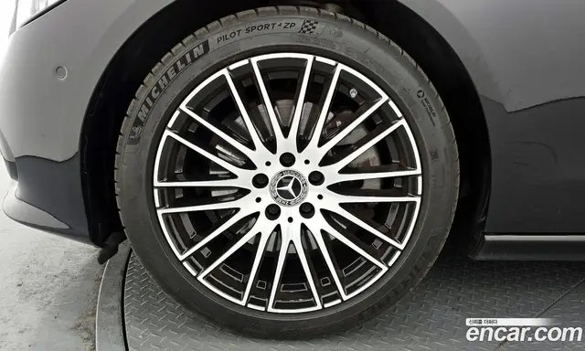 Mercedes-Benz C-Class 2024 2.0 автомат (гидро), миниатюра 5 Mercedes-Benz C-Class 2024 2.0 автомат (гидро), миниатюра 5