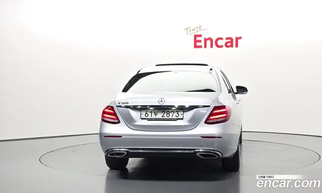 Mercedes-Benz E-Class 2019 2.0 автомат (гидро), миниатюра 4