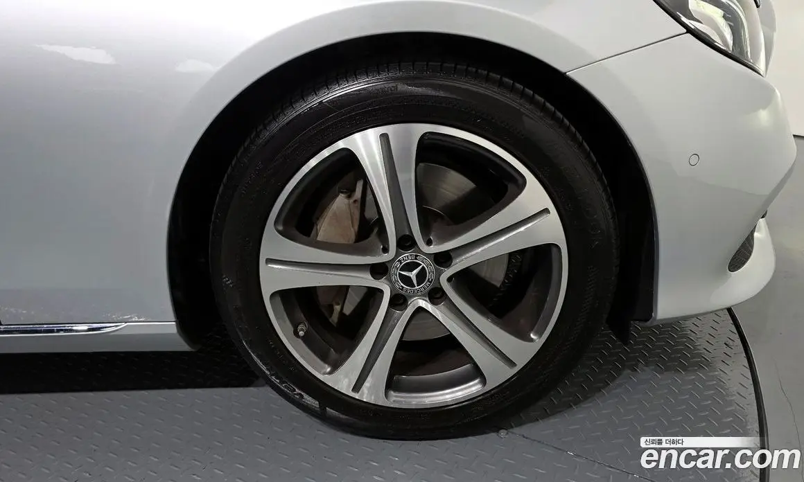 Mercedes-Benz E-Class 2019 2.0 автомат (гидро), фото 5