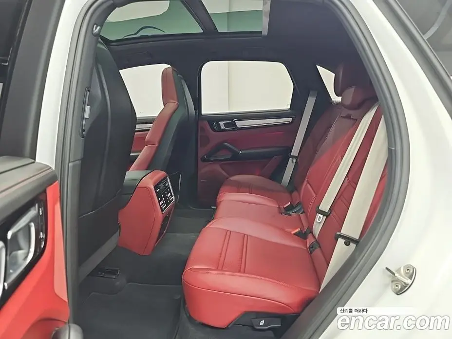 Porsche Cayenne 2023 3.0 автомат (гидро), фото 12