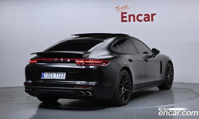 Porsche Panamera 2018 3.0 автомат (гидро), миниатюра 2 Porsche Panamera 2018 3.0 автомат (гидро), миниатюра 2