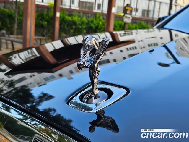 Rolls-Royce Ghost 2012 6.6 автомат (гидро), миниатюра 7