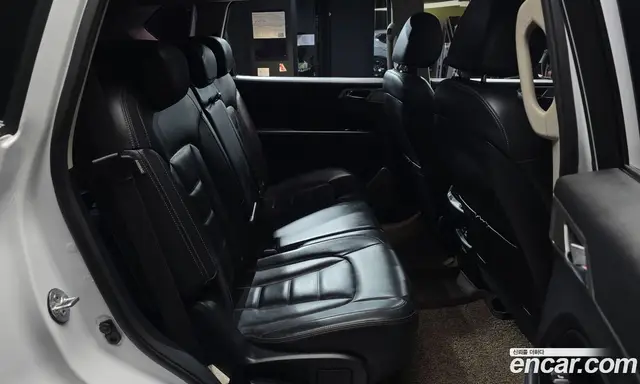 SsangYong Rexton 2017 2.2 автомат (гидро), миниатюра 11 SsangYong Rexton 2017 2.2 автомат (гидро), миниатюра 11