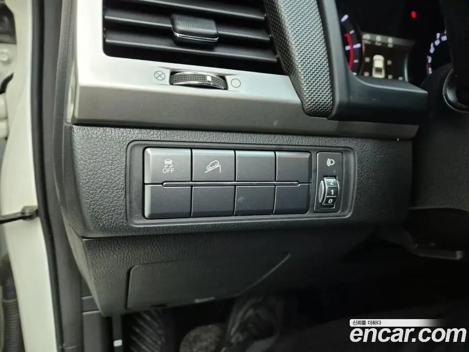 SsangYong Rexton 2018 2.2 автомат (гидро), фото 18