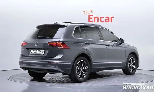 Volkswagen Tiguan 2020 2.0 автомат (гидро), миниатюра 2