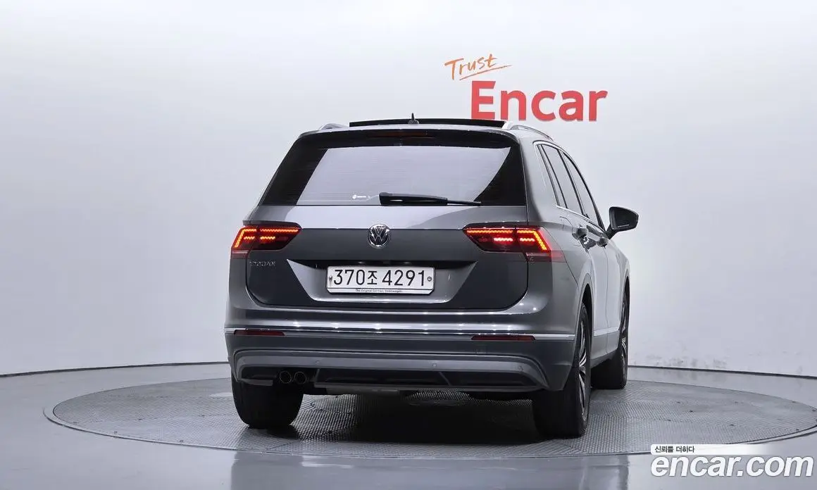 Volkswagen Tiguan 2020 2.0 автомат (гидро), фото 4