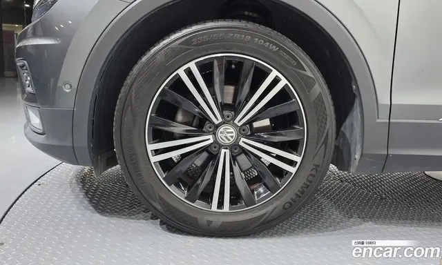 Volkswagen Tiguan 2020 2.0 автомат (гидро), миниатюра 5