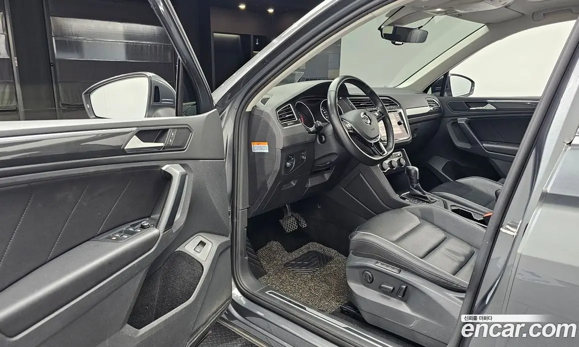 Volkswagen Tiguan 2020 2.0 автомат (гидро), фото 10