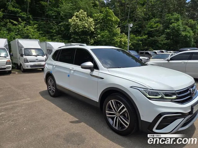 Volkswagen Tiguan 2023 2.0 автомат (гидро), миниатюра 2