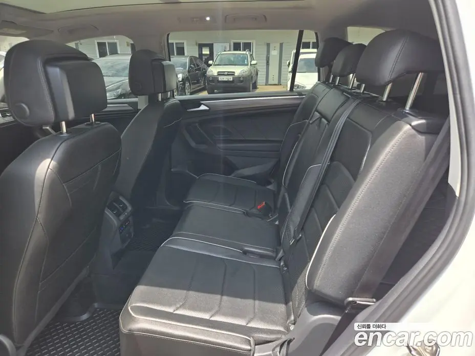 Volkswagen Tiguan 2023 2.0 автомат (гидро), фото 13