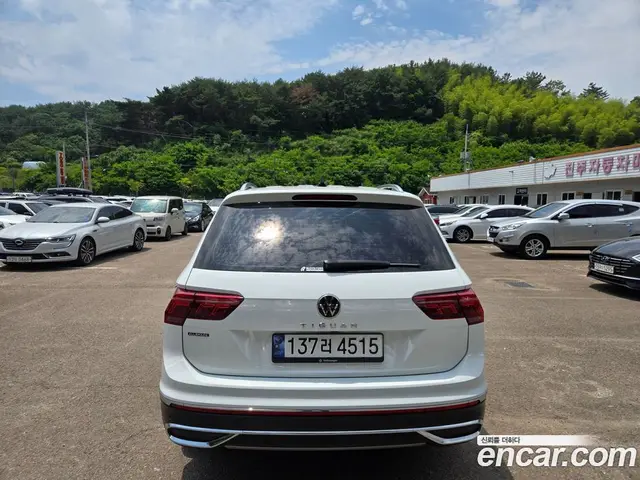 Volkswagen Tiguan 2023 2.0 автомат (гидро), миниатюра 5