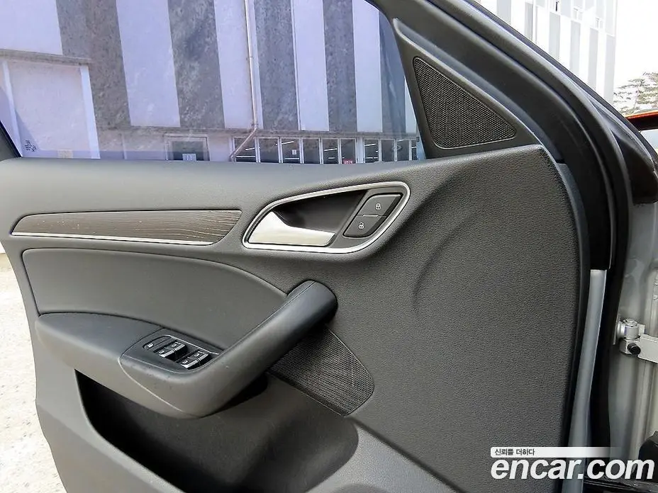 Audi Q3 2012 2.0 автомат (гидро), фото 11