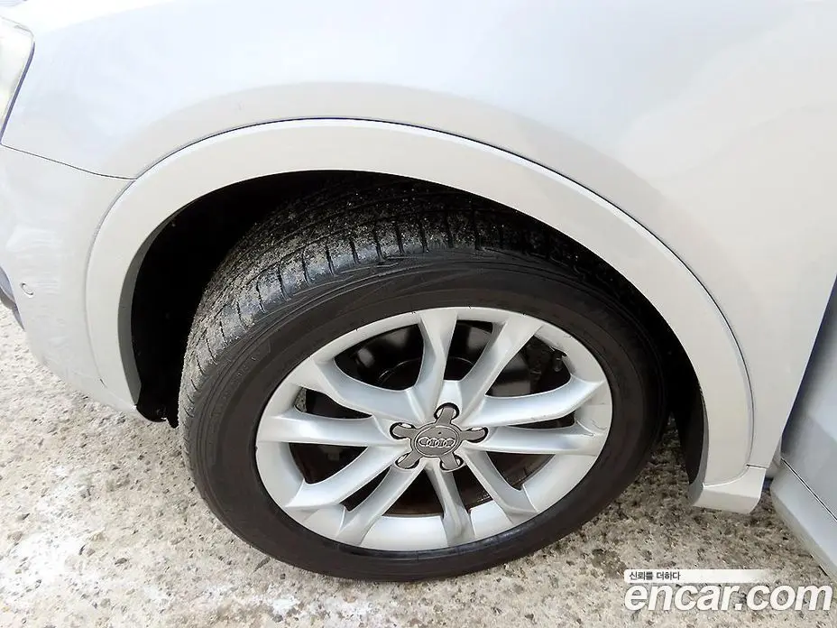 Audi Q3 2012 2.0 автомат (гидро), фото 20