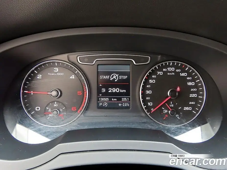 Audi Q3 2012 2.0 автомат (гидро), фото 9
