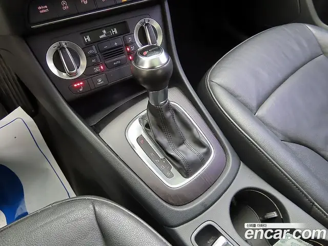 Audi Q3 2012 2.0 автомат (гидро), миниатюра 10