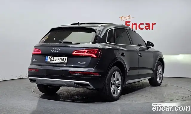 Audi Q5 2020 2.0 автомат (гидро), миниатюра 2