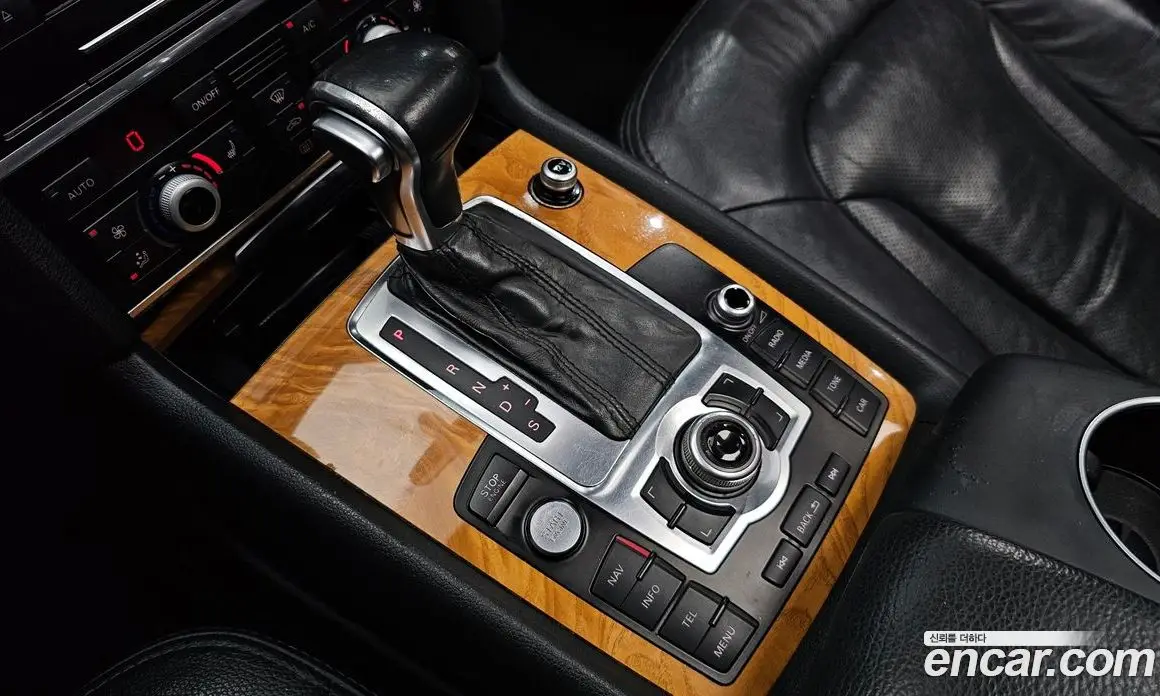 Audi Q7 2014 3.0 автомат (гидро), фото 9 Audi Q7 2014 3.0 автомат (гидро), фото 9