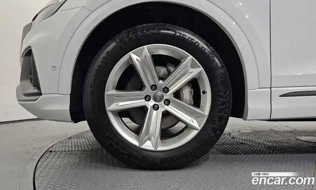 Audi Q8 2020 3.0 автомат (гидро), миниатюра 5