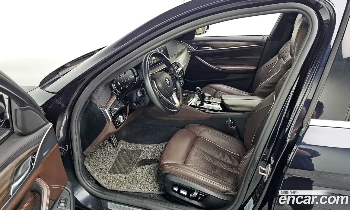 BMW 5 серия 2018 2.0 автомат (гидро), фото 10