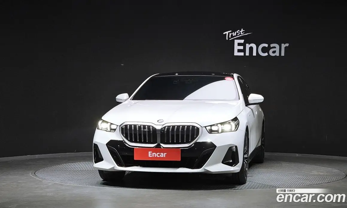 BMW 5 серия 2025 2.0 автомат (гидро), фото 3