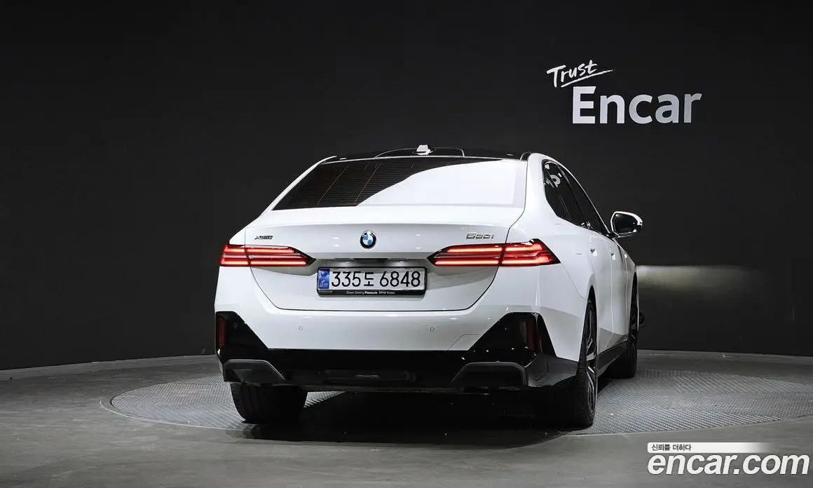 BMW 5 серия 2025 2.0 автомат (гидро), фото 4