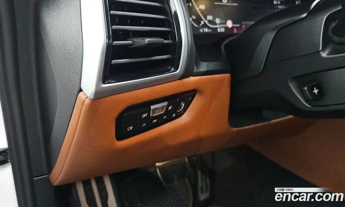 BMW 8 серия 2025 4.4 автомат (гидро), фото 20 BMW 8 серия 2025 4.4 автомат (гидро), фото 20