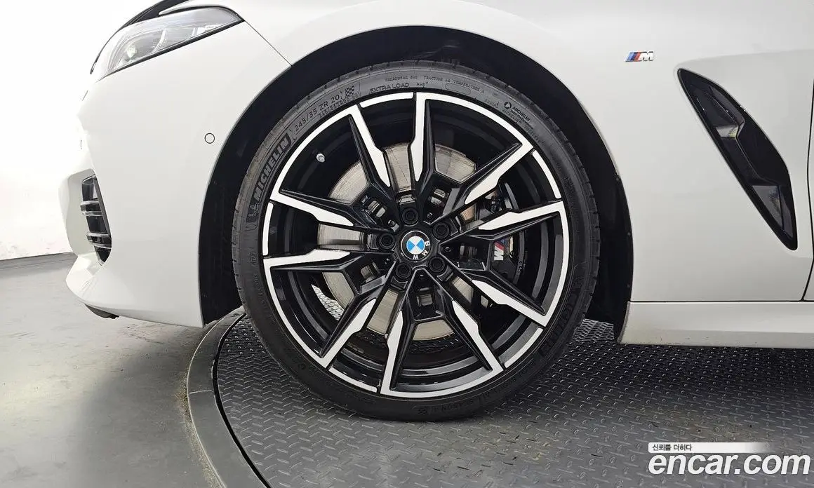 BMW 8 серия 2025 4.4 автомат (гидро), фото 5 BMW 8 серия 2025 4.4 автомат (гидро), фото 5