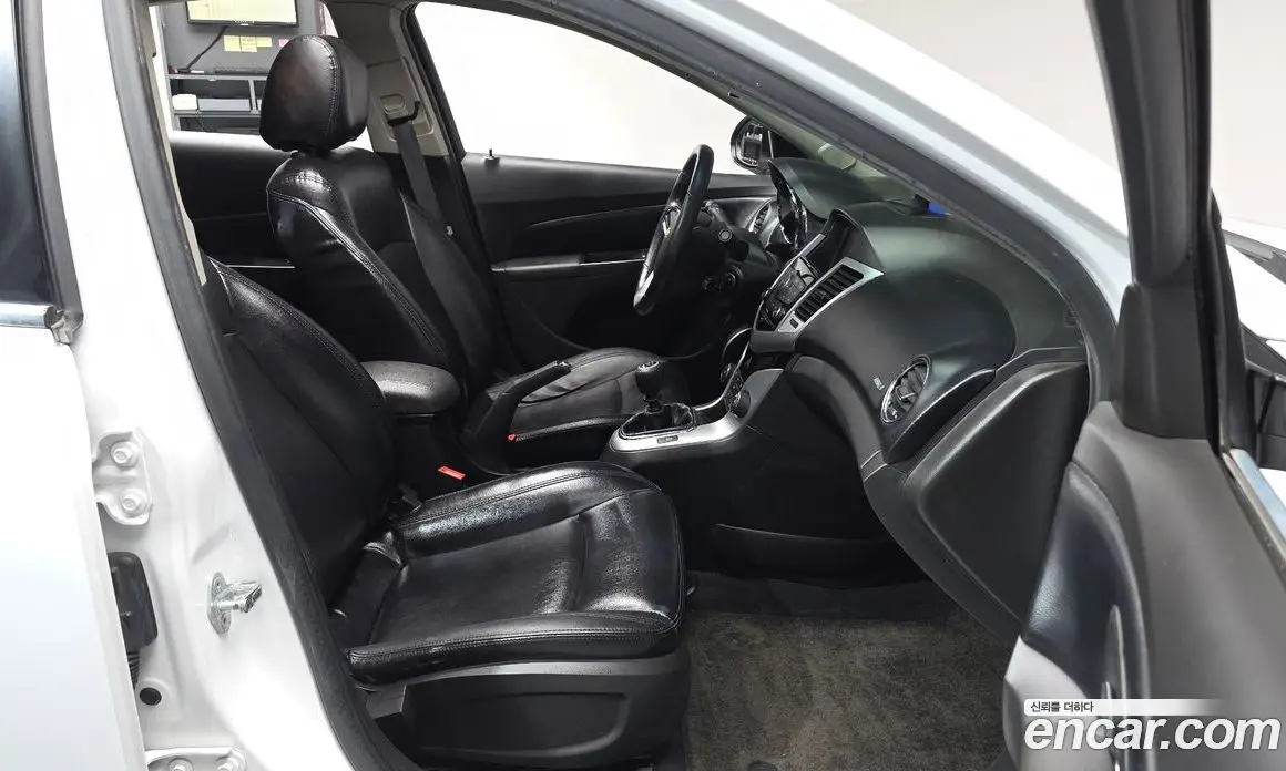 Chevrolet Cruze 2011 2.0 механика, фото 10 Chevrolet Cruze 2011 2.0 механика, фото 10