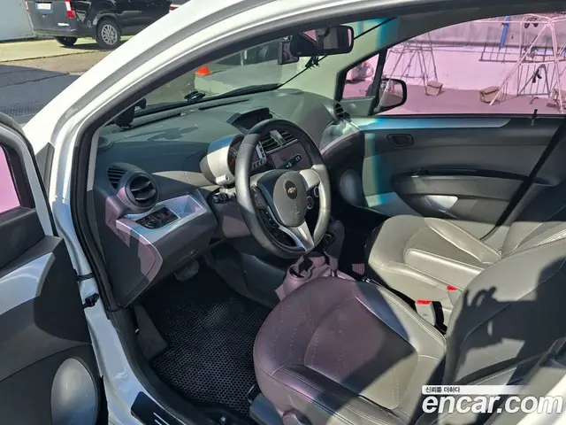 Chevrolet Spark 2013 1.0 автомат (гидро), миниатюра 11