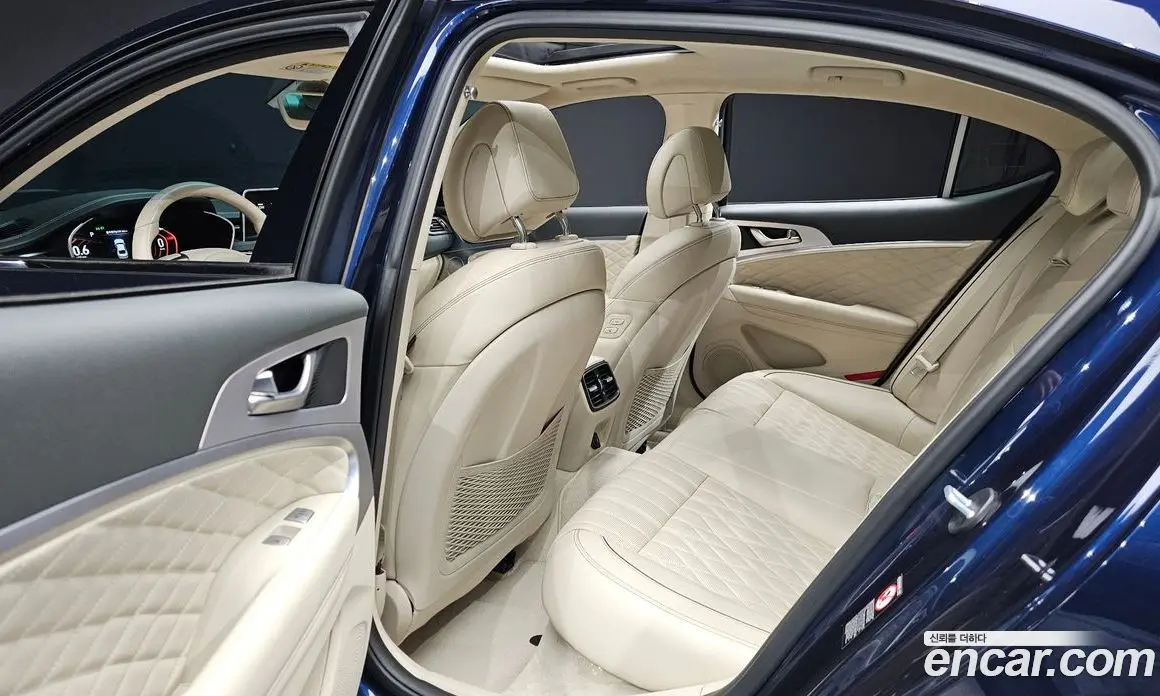 Genesis G70 2018 3.3 автомат (гидро), фото 12 Genesis G70 2018 3.3 автомат (гидро), фото 12