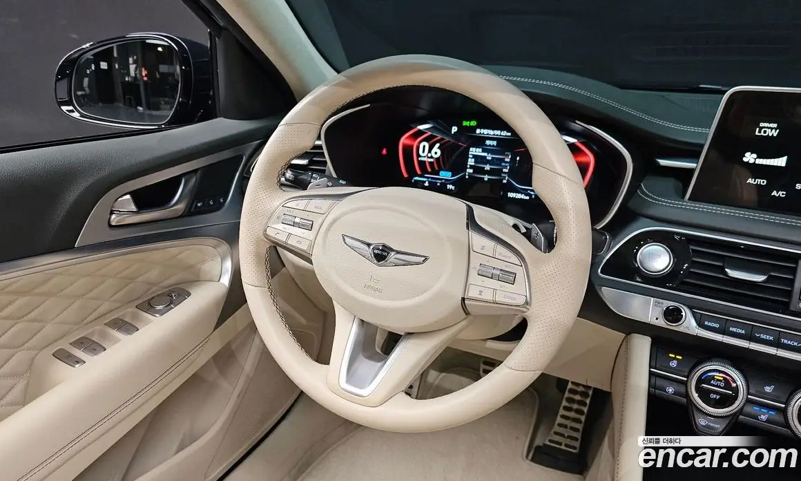 Genesis G70 2018 3.3 автомат (гидро), фото 13 Genesis G70 2018 3.3 автомат (гидро), фото 13