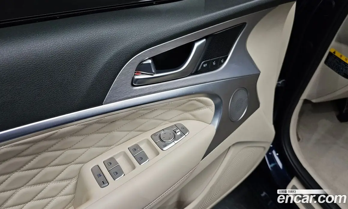 Genesis G70 2018 3.3 автомат (гидро), фото 18 Genesis G70 2018 3.3 автомат (гидро), фото 18