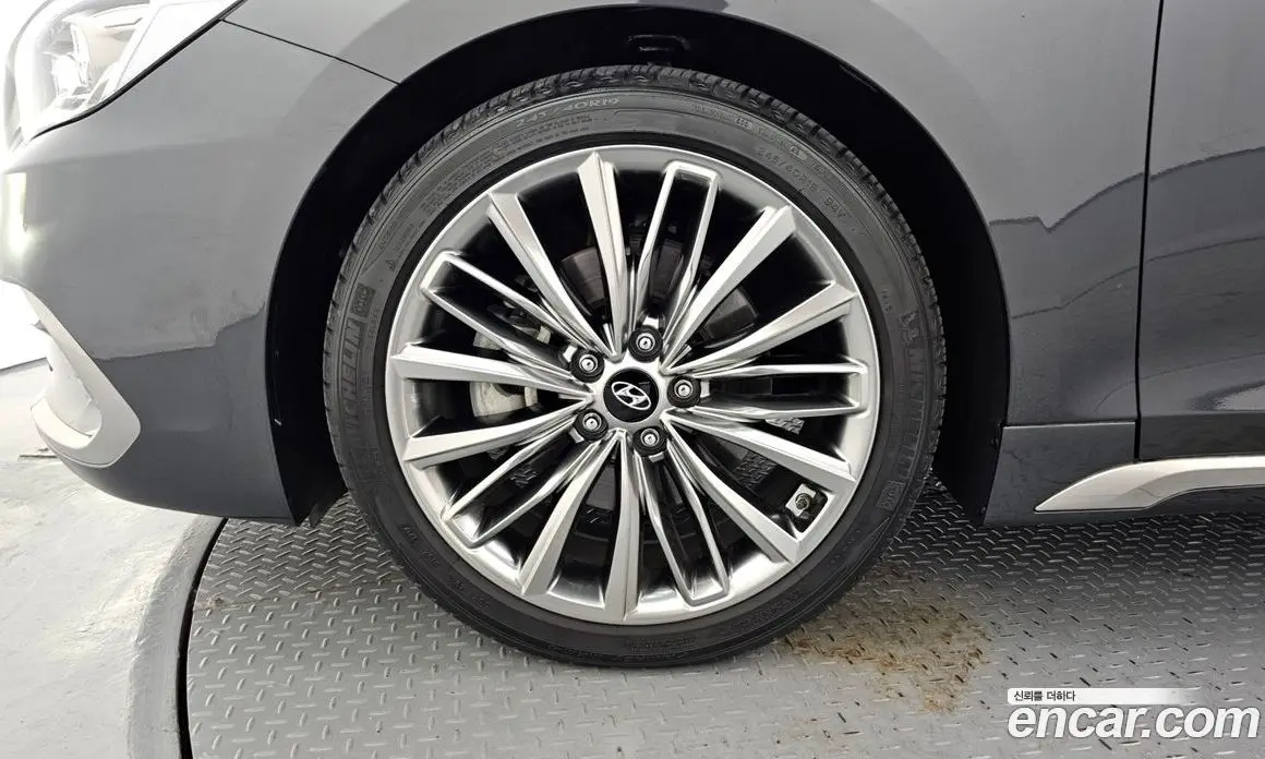 Hyundai Grandeur 2017 2.4 автомат (гидро), фото 5