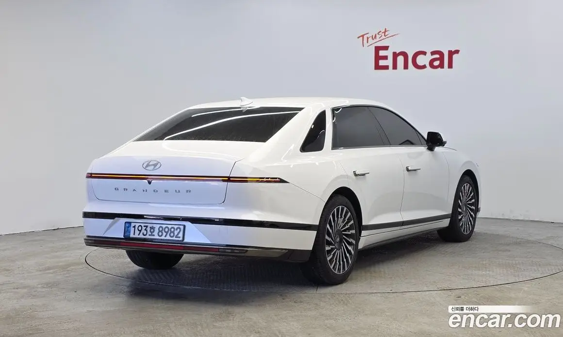 Hyundai Grandeur 2023 2.5 автомат (гидро), фото 2 Hyundai Grandeur 2023 2.5 автомат (гидро), фото 2