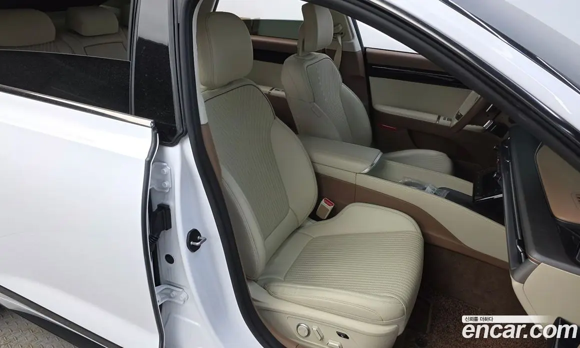 Hyundai Grandeur 2023 2.5 автомат (гидро), фото 10 Hyundai Grandeur 2023 2.5 автомат (гидро), фото 10