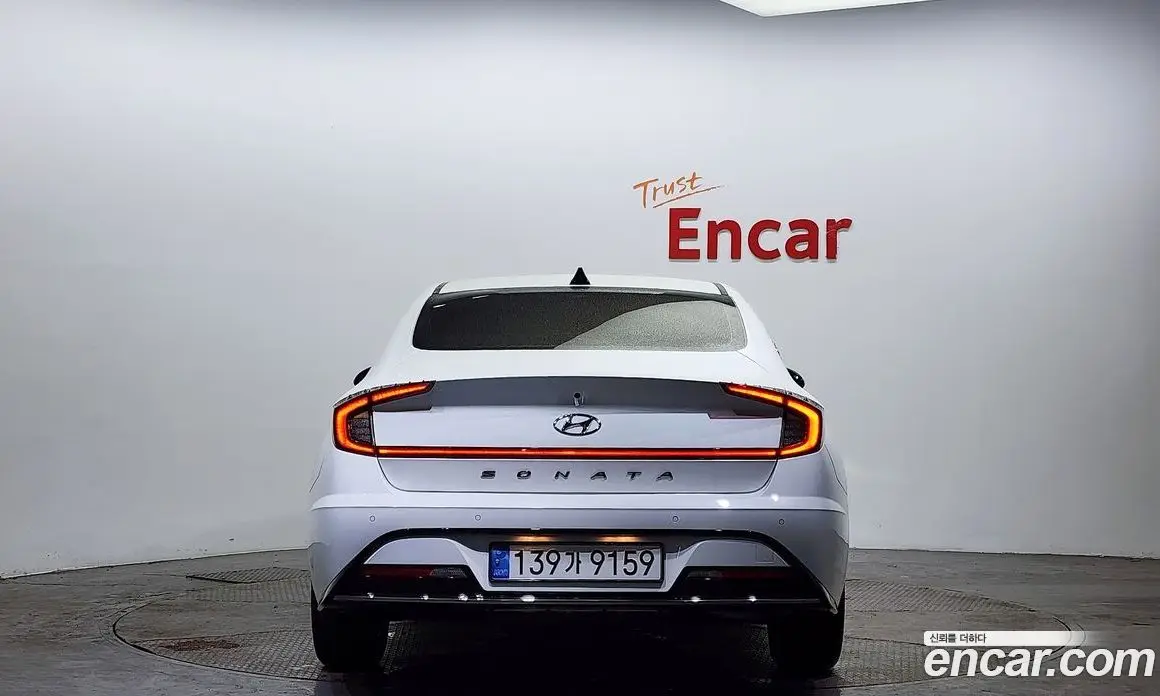 Hyundai Sonata 2022 2.0 автомат (гидро), фото 4