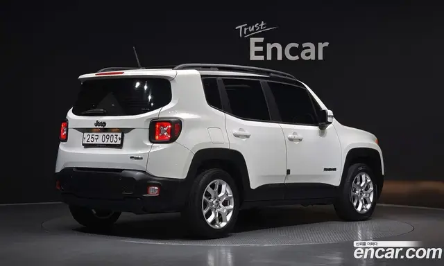Jeep Renegade 2016 2.4 автомат (гидро), миниатюра 2 Jeep Renegade 2016 2.4 автомат (гидро), миниатюра 2