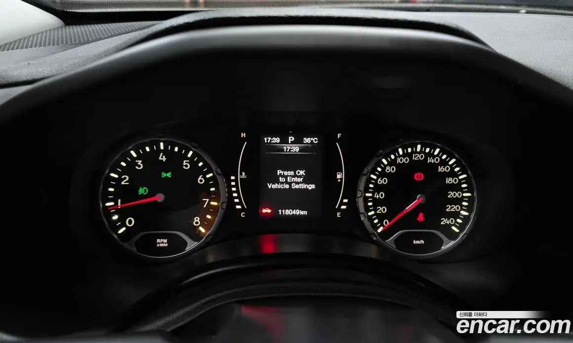 Jeep Renegade 2016 2.4 автомат (гидро), фото 8 Jeep Renegade 2016 2.4 автомат (гидро), фото 8