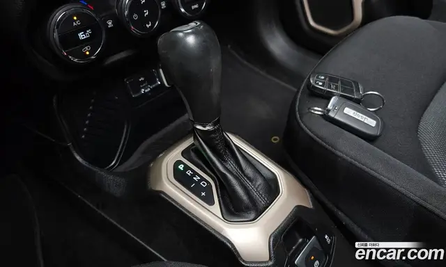 Jeep Renegade 2016 2.4 автомат (гидро), миниатюра 9 Jeep Renegade 2016 2.4 автомат (гидро), миниатюра 9