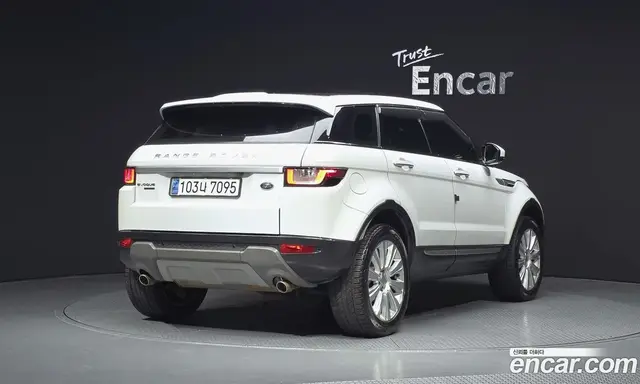 Land Rover Range Rover Evoque 2016 2.0 автомат (гидро), миниатюра 2