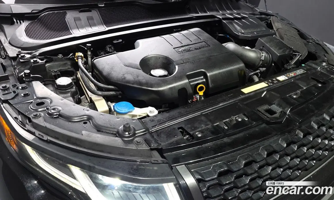Land Rover Range Rover Evoque 2018 2.0 автомат (гидро), фото 6