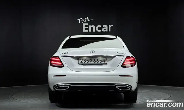 Mercedes-Benz E-Class 2020 2.0 автомат (гидро), миниатюра 4