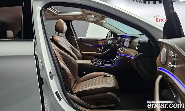 Mercedes-Benz E-Class 2020 2.0 автомат (гидро), миниатюра 10