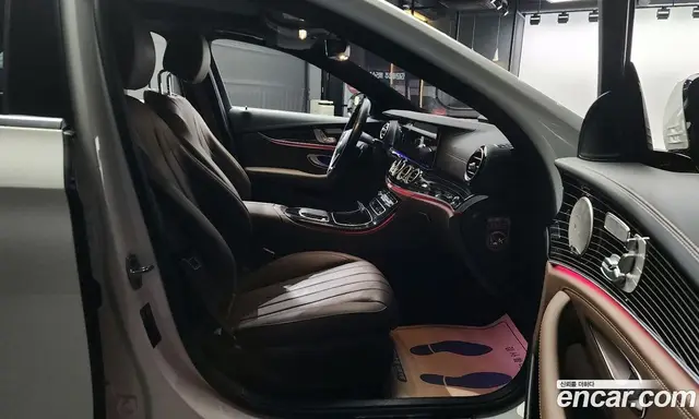 Mercedes-Benz E-Class 2022 3.0 автомат (гидро), миниатюра 11 Mercedes-Benz E-Class 2022 3.0 автомат (гидро), миниатюра 11