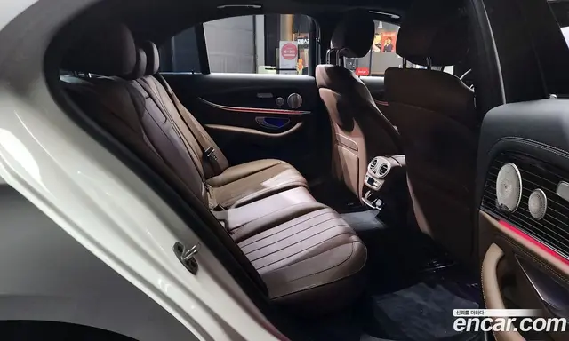 Mercedes-Benz E-Class 2022 3.0 автомат (гидро), миниатюра 12
