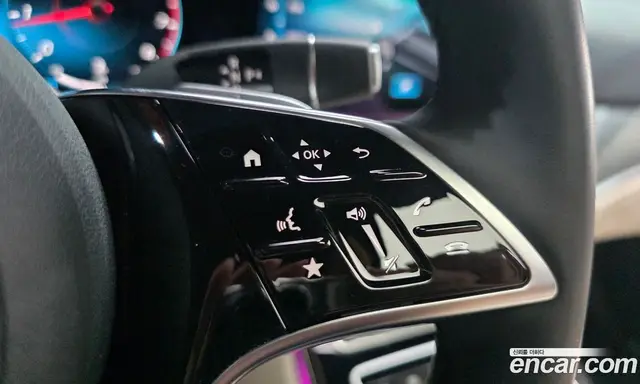 Mercedes-Benz E-Class 2023 2.0 автомат (гидро), миниатюра 12